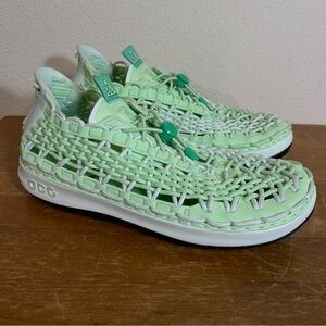 Nike ACG Watercat+ Sandals Aqua Shoes Vapor Green - Mens Size 4 or Women’s 5.5